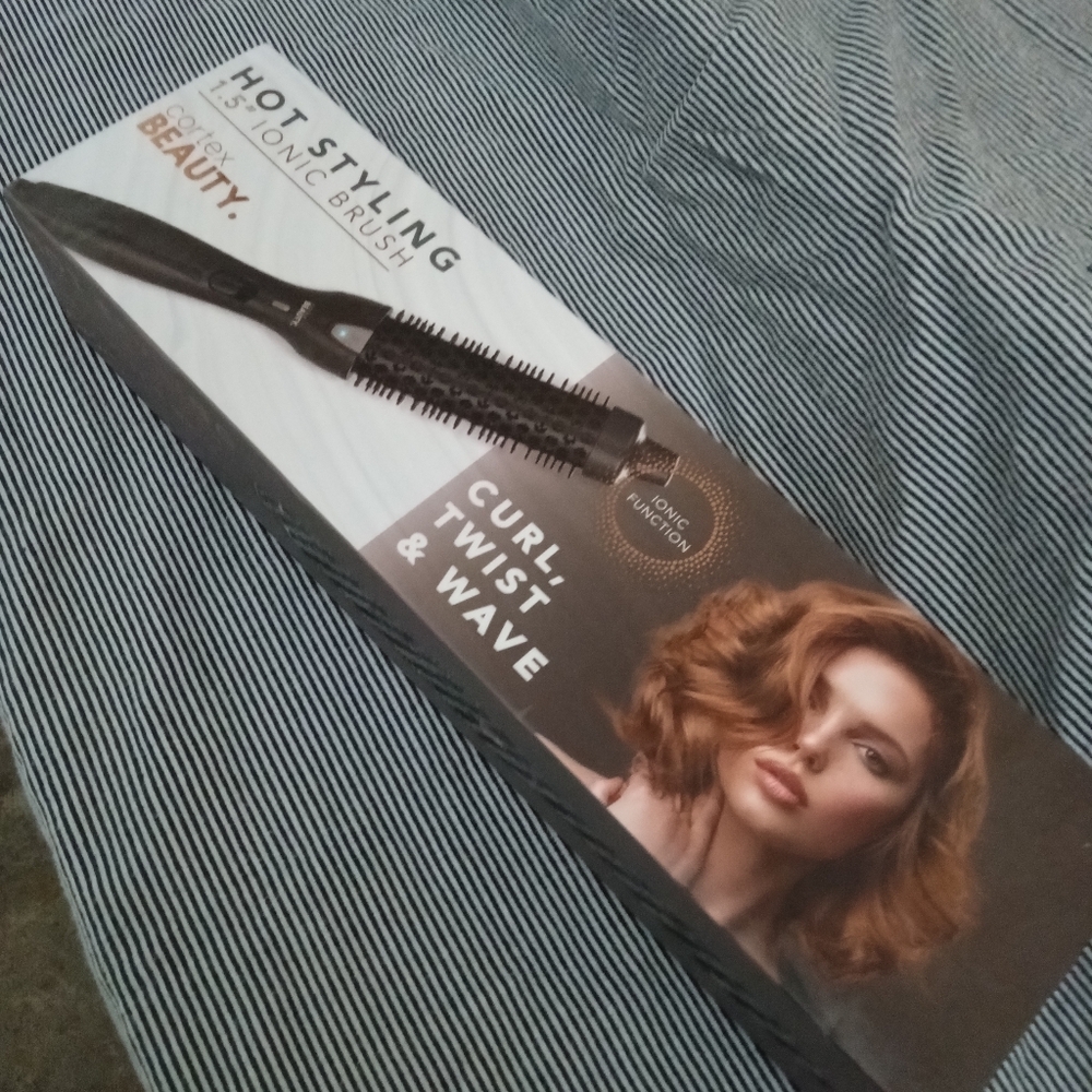 Cortex Beauty 1.5" Ionic Brush/Curling Wand